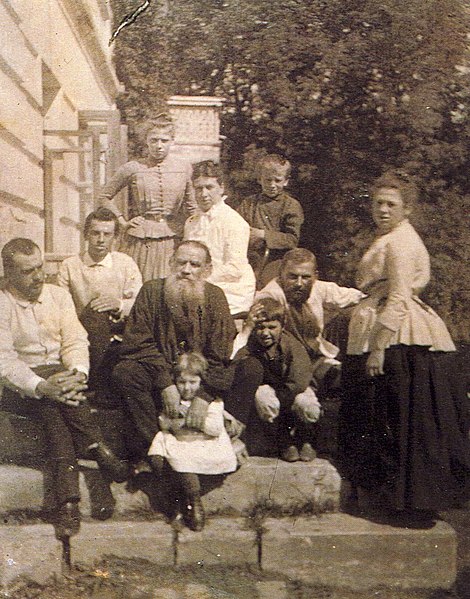 File:Family of L. Tolstoy.jpg