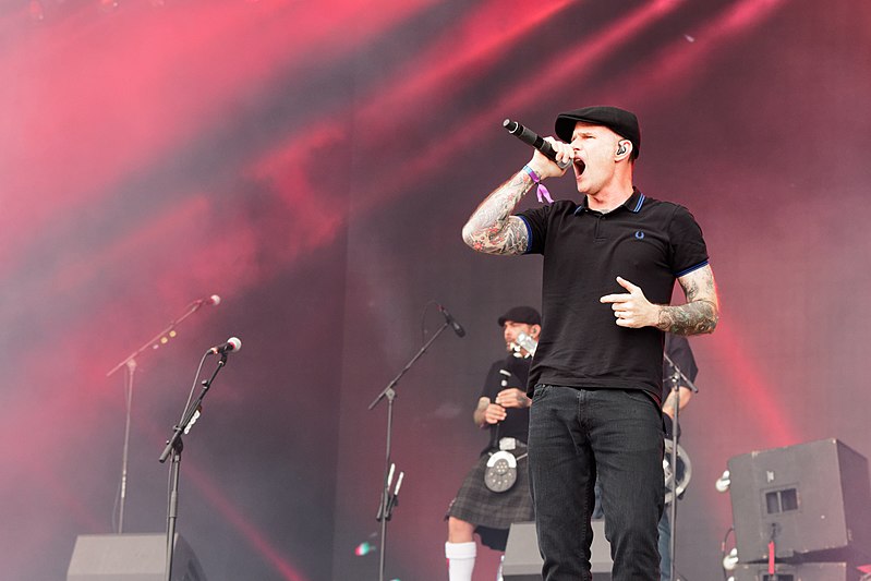 File:Festival des Vieilles Charrues 2017 - Dropkick Murphys - 055.jpg