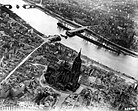 die zerstörte Altstadt Frankfurts im März 1945 kurz vor Kriegsende nach den verheerenden Luftangriffen