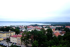 Pogled na grad i Jezero Niegocin