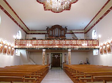 Interior, vista del órgano