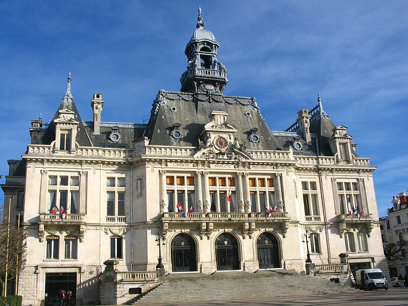 File:Hôtel de ville Vichy - Allier.JPG