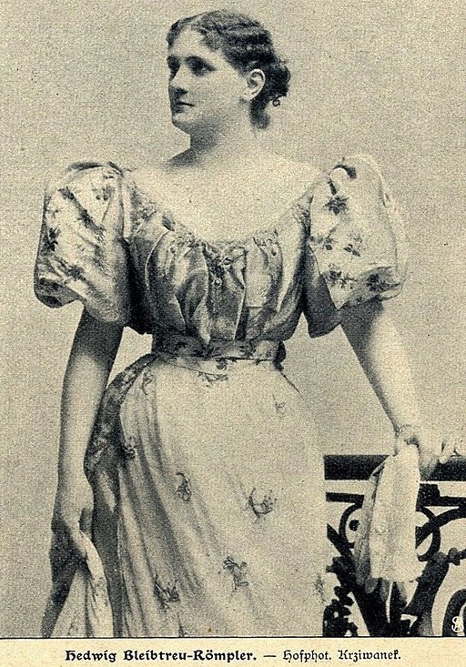 Hedwig Bleibtreu-Roempler, c. 1905