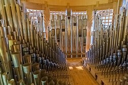 Herz-Jesu-Kirche (Augsburg) - pipe organ inside (HDRI) - 03.jpg