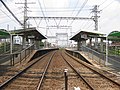 東松阪駅プラットホーム