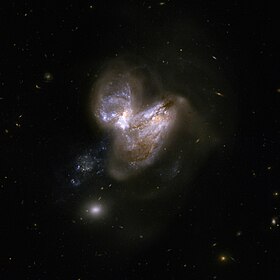Hubble Interacting Galaxy NGC 3690 (2008-04-24).jpg