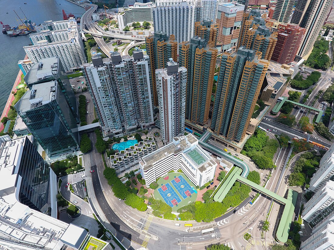 File:Hung Hom Bay Buildings view 2017.jpg