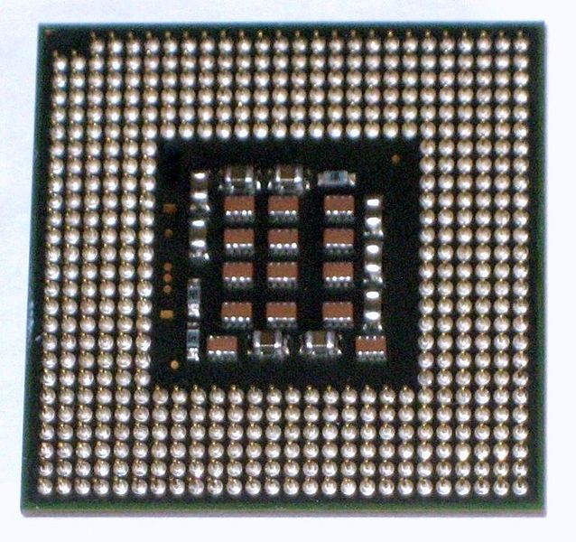 File:Interior de un Procesador Intel Pentium 4 HT.jpg