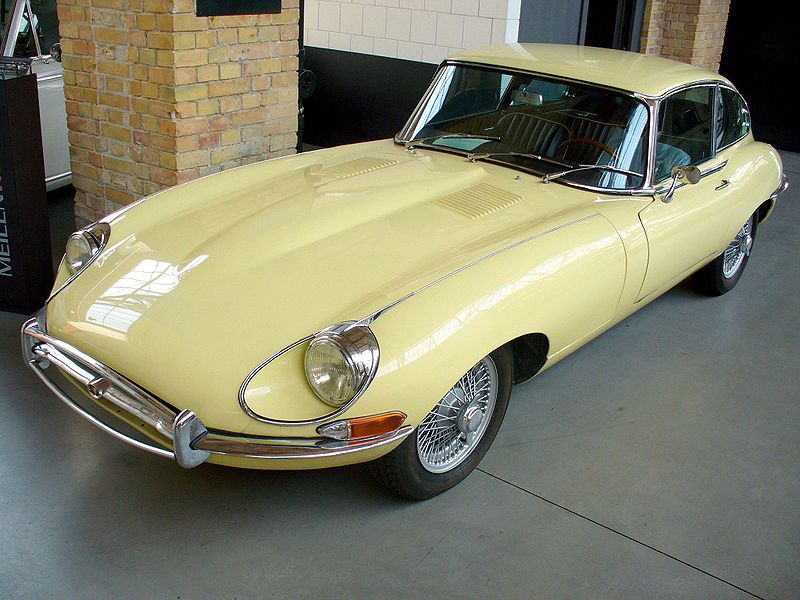 File:Jaguar E-Type Coupé.jpg