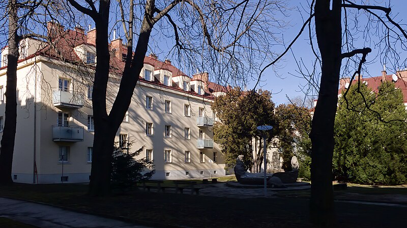 File:Julius-Deutsch-Hof St.04-06 01.jpg