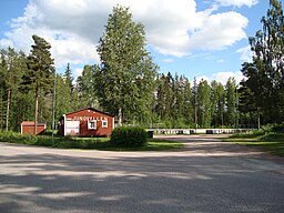 Fotbollsplanen Junovallen i den centrale Nordanö. 
 Vägen Tony Rickardssons kurve i forgrunden.