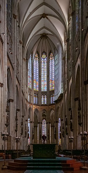 File:Köln Domkloster 4 001 2010 04 01.jpg