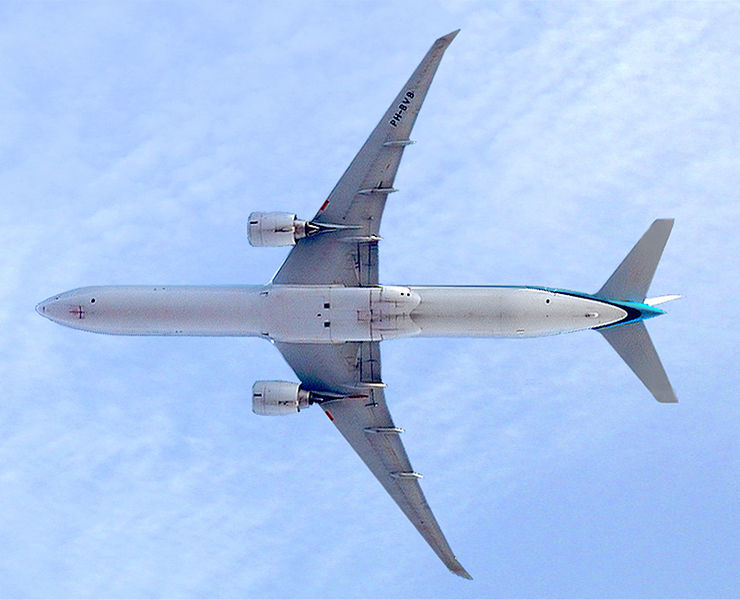 File:KLM Boeing 77W Kustov.jpg
