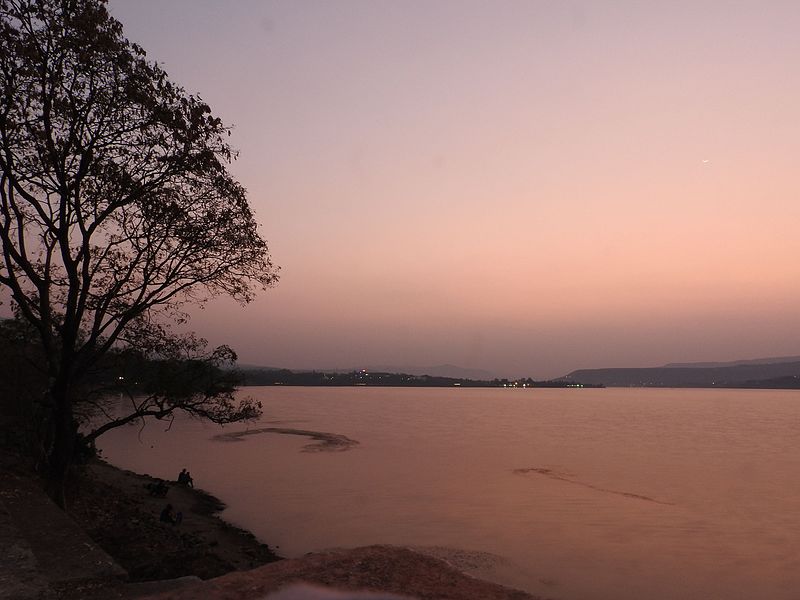 File:Khadakwas,pune.jpg