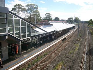 <span class="mw-page-title-main">Kingsgrove railway station</span> Railway station in Sydney, New South Wales, Australia