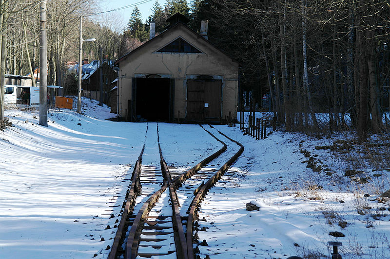 File:Kipsdorf Lokschuppen 31.JPG