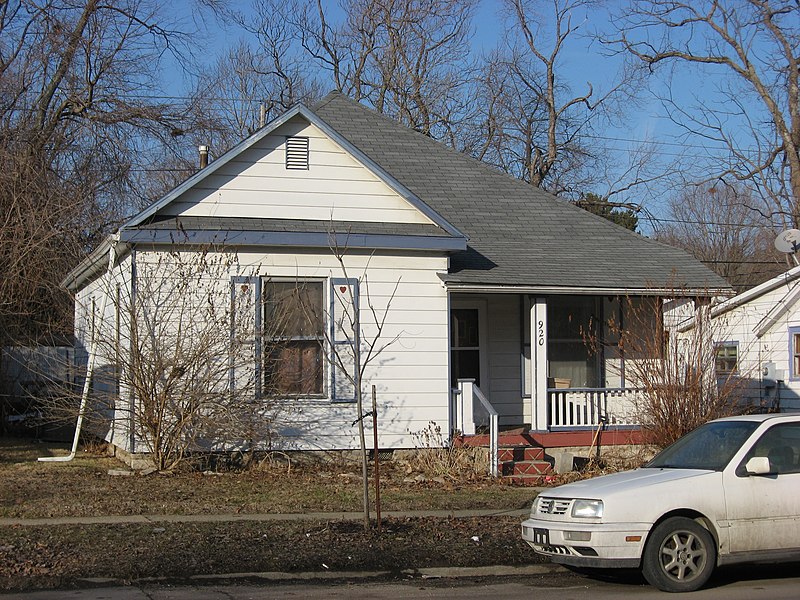 File:Kirkwood Avenue West 920, Bloomington West Side HD.jpg