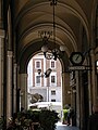 L'Aquila, portici di Corso Vittorio Emanuele 2007 by-RaBoe-1.jpg