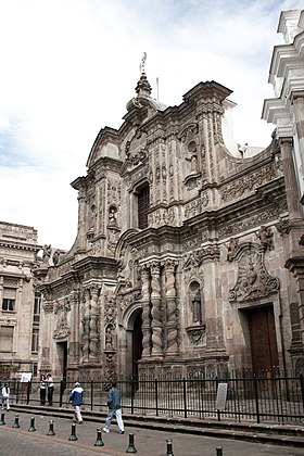 Fachada de la iglesia, en Quito