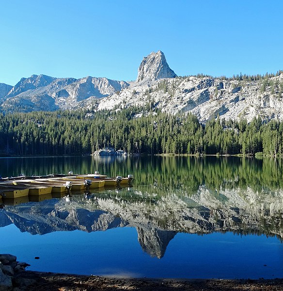 File:Lake George, Mammoth Lakes 9-15 (30008591065).jpg