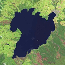 Lac Taupo landsat -square crop.jpg