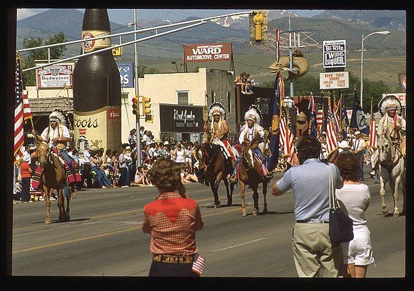 July 4th parade on Main St in 1984.