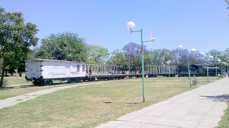 File:Locomotora - Paseo La Estación - San José de Metan - Metan - panoramio (1).jpg
