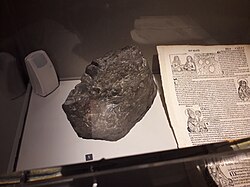 Ensisheim meteorite, National Museum of Natural History, France Meteorite Ensisheim, exposition Meteorites, Museum national d'histoire naturelle de Paris 07.jpg