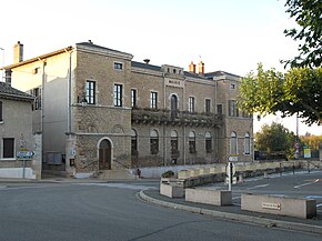 Mairie de La Chapelle-de-Guinchay.JPG
