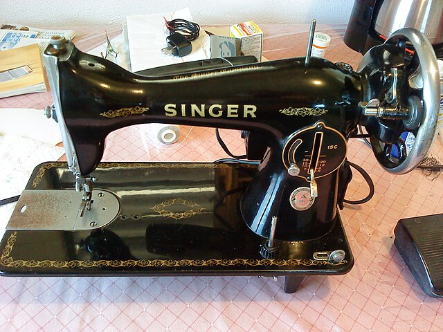 Maquina de Coser Singer Negrita 15CD