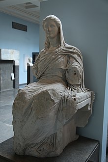 Demeter z Knidosu, helenistická mramorová socha, okolo roku 350 pred Kr.