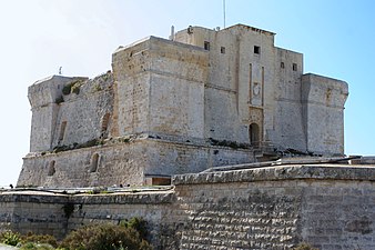 Wieża św. Lucjana, która zapobiegła lądowaniu Turków osmańskich w zatoce Marsaxlokk