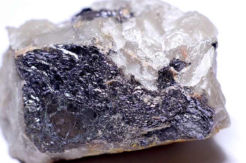 File:Molybdenite MoS2, quartz SiO2 locality - Krupka, Czech Republic (50657484453).jpg