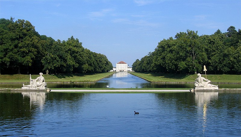 File:Muenchen Nymphenburg Durchblick Grosse Kaskade-1.jpg