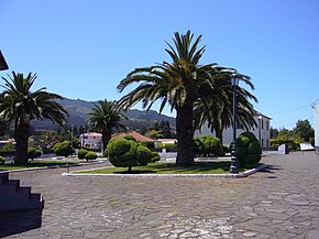 Jardim público no Santo da Serra