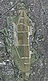 厚木海軍飛行場（神奈川県綾瀬市・大和市）付近の空中写真。（2007年撮影）