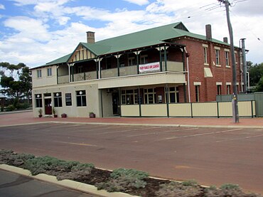 Newdegate hotel.jpg