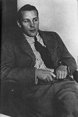Nyrki Tapiovaara vuonna 1938.