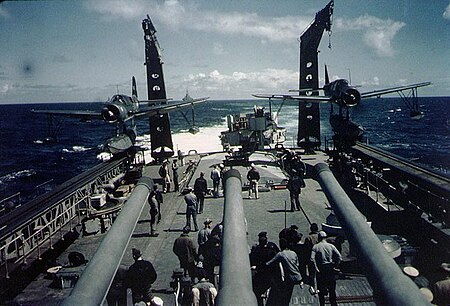 Tập_tin:OS2U_Kingfishers_aboard_USS_Quincy_(CA-71),_in_August_1944_(80-G-K-1948).jpg