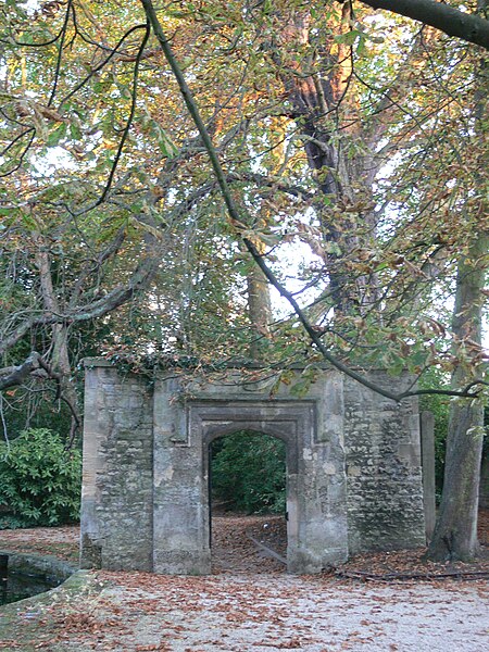 File:Oxford - Worcester College - garden gate.jpg