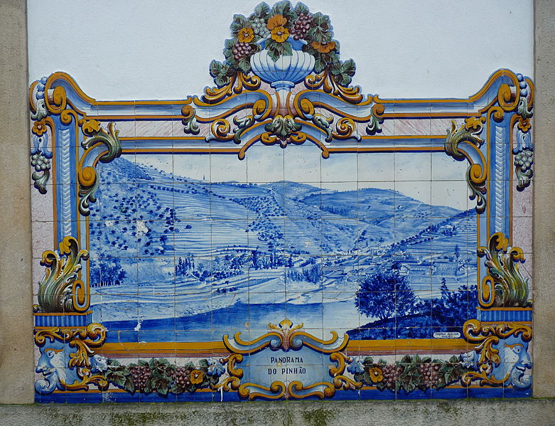 File:Painel de Azuleijo Panorâmica de Pinhão (2).jpg