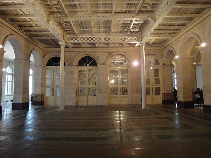 File:Palais Brongniart October 11, 2013.jpg