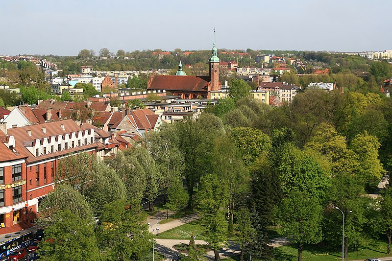 File:Panorama na Park Waldorffa Słupsk.jpg