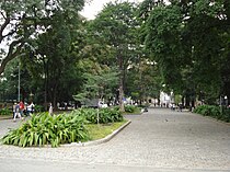 Praça Coronel Fernando Prestes, localizada entre a Estação Tiradentes e a FATEC-SP