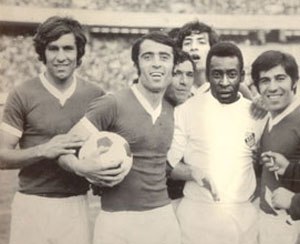 Pas players with Brazilian legend Pelé, after a friendly match against Santos