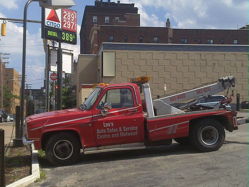 File:Pittsburgh, Oakland. Repair car..jpg