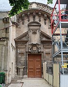 Le portail sud de Saint-Germain-des-Prés qui s'ouvrait autrefois sur la rue d'Erfurth.