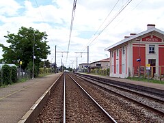 Train tracks looking towards Bordeaux.