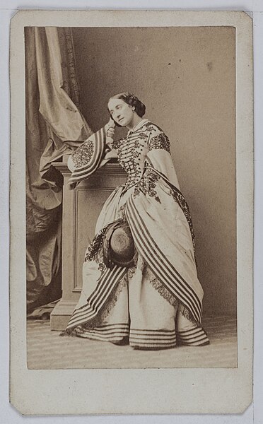 File:Portrait d'Adélaïde Ristori (1822-1906), tragédienne italienne. PH55887.jpg