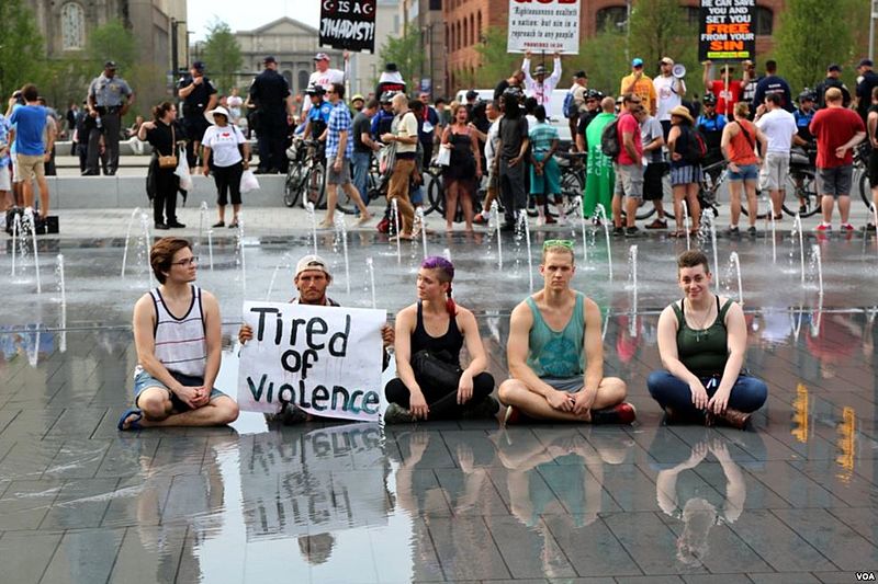 File:Protests in the Public Square during day 4 of the 2016 RNC.jpg